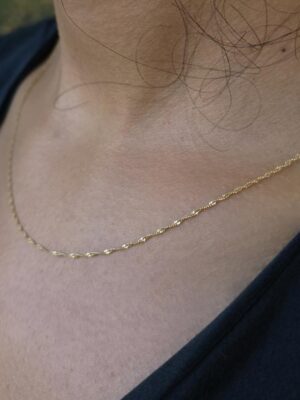Joan Of Arc - twisted gold necklace - pic. 1