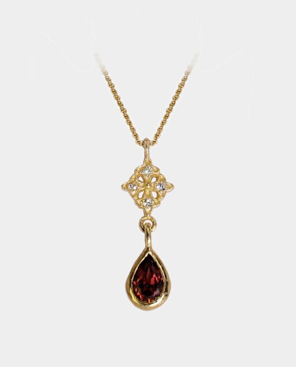 Anne Valleyer - necklace with zirconia and garnet