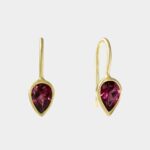 earring with garnet