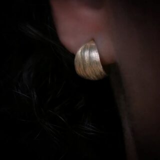 "Maria Theresa"
Tilbage i butikken og på webshoppen 🕊️