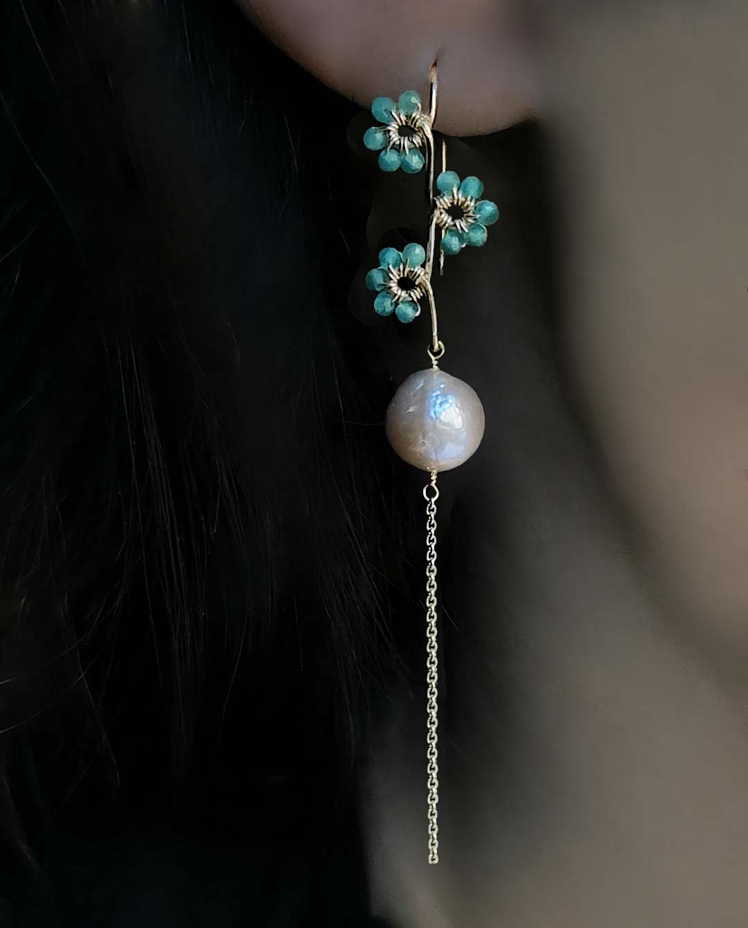 apatite earring with rosa fresh water model close up