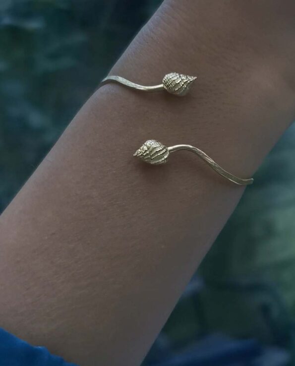 bracelet with seasnail model