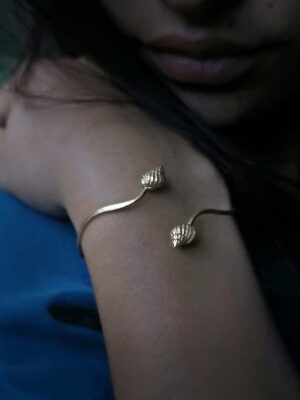 bracelet with seasnail model close up