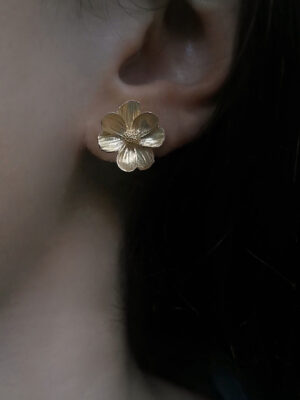 flower earring close up