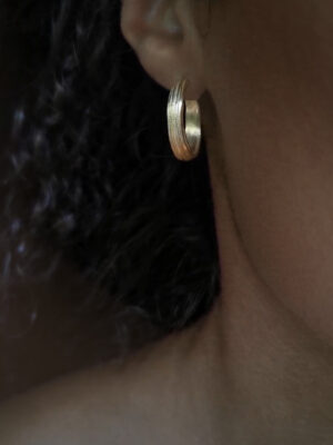 hoops with line pattern