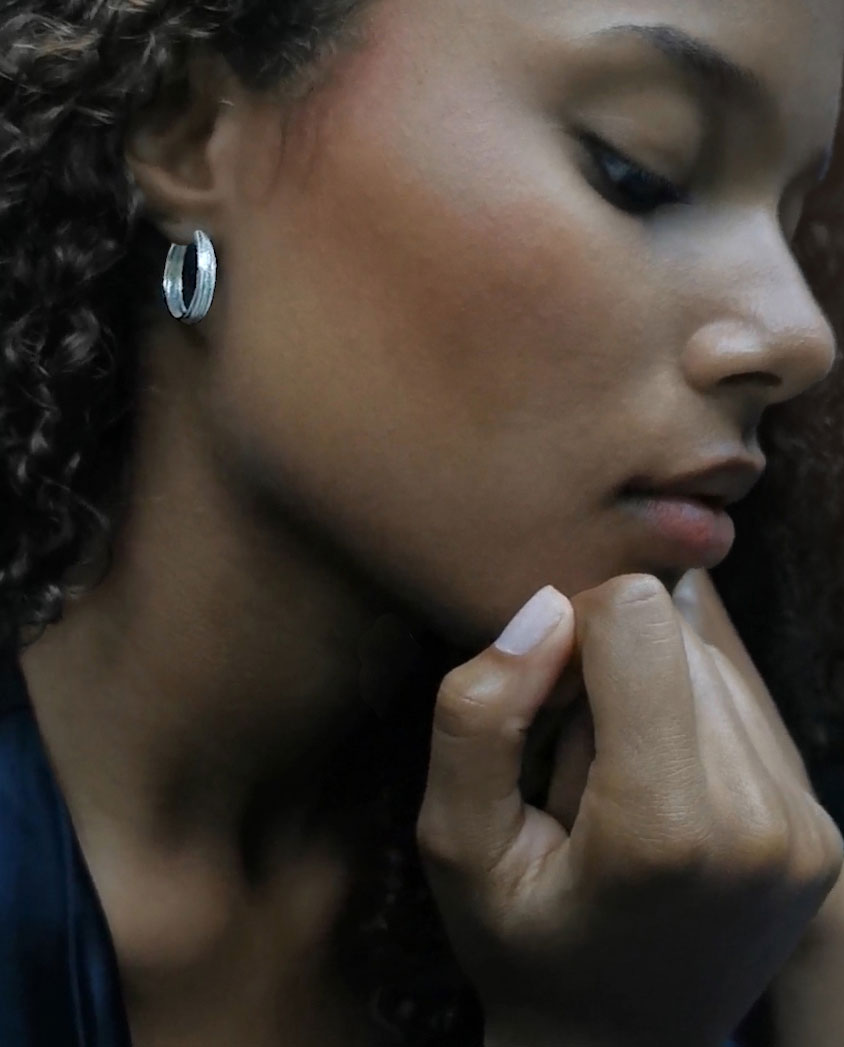 hoops with line pattern silver model