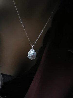 silvernecklace with light blue apatite