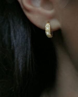 hoops with three topaz close up model