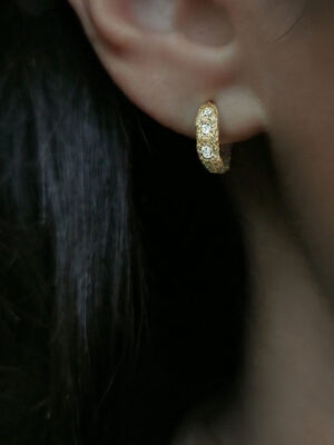 hoops with three topaz close up model