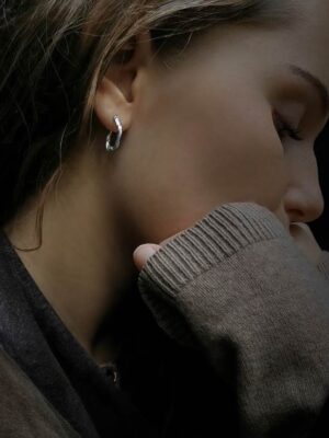 small twisted silver earring