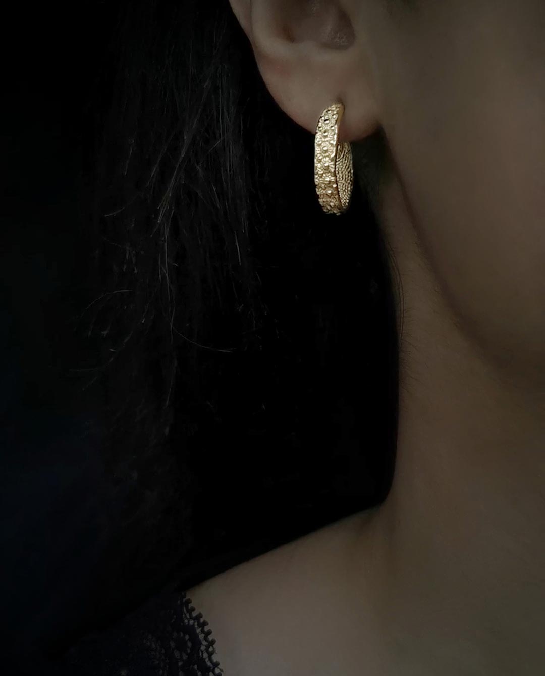 raffaella hoops with dots close up