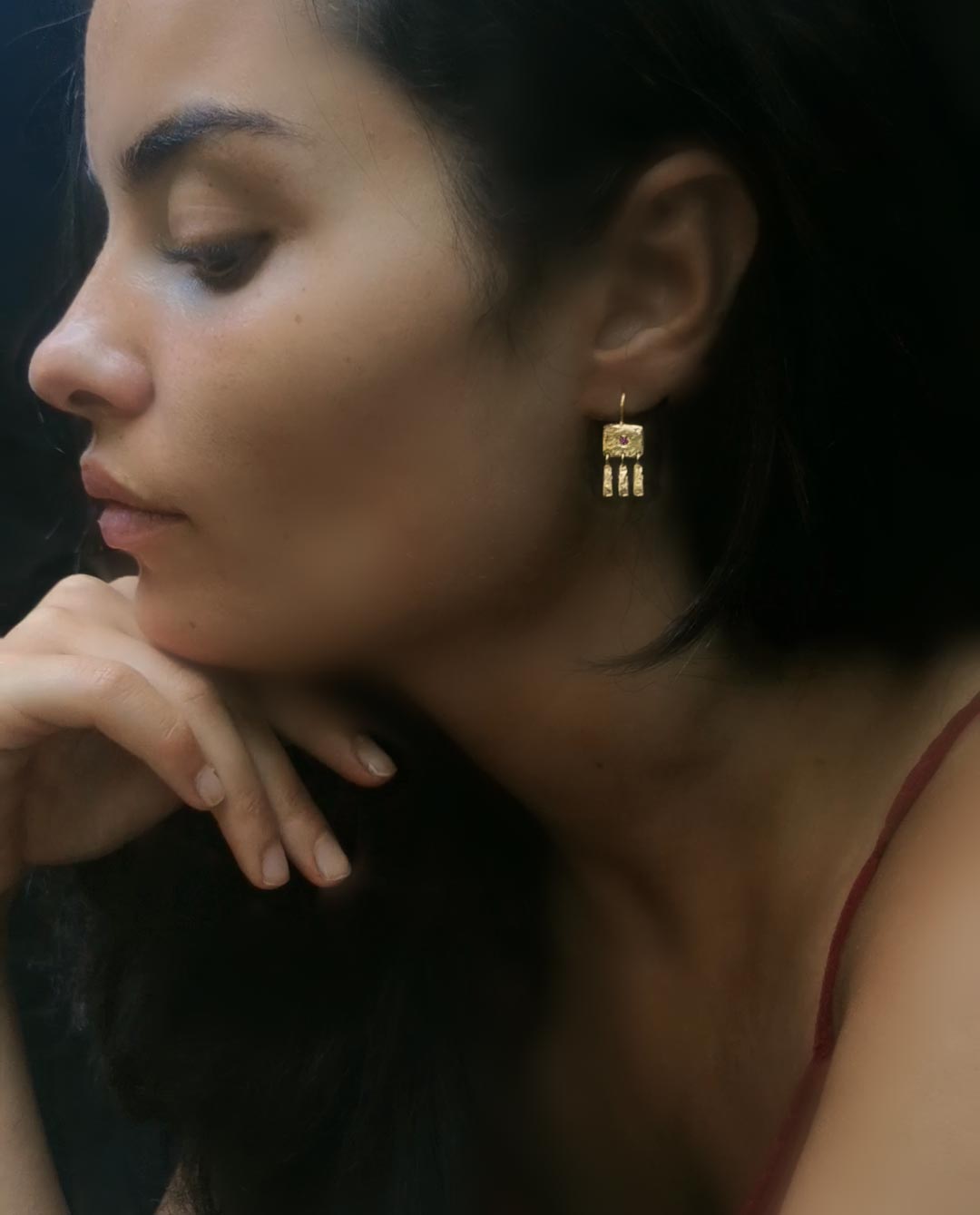 simona with pink garnet