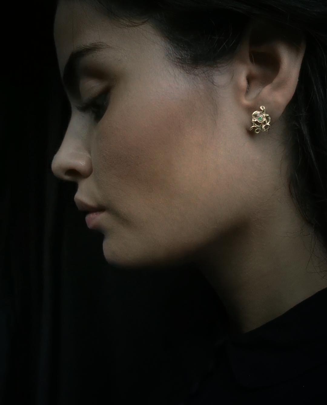 norina with emerald model